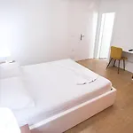 Sidi - Free Parking, Fast Wifi Connection And Breakfast Included Tirana