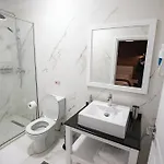 Sidi - Free Parking, Fast Wifi Connection And Breakfast Included Hotel Tirana