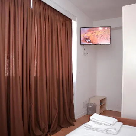 Sidi - Free Parking, Fast Wifi Connection And Breakfast Included Hotel