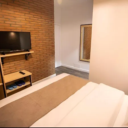 Hotel Sidi - Free Parking, Fast Wifi Connection And Breakfast Included