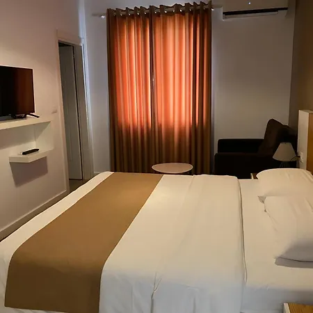 Sidi - Free Parking, Fast Wifi Connection And Breakfast Included Hotel