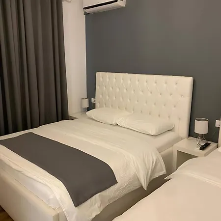 Sidi - Free Parking, Fast Wifi Connection And Breakfast Included Hotel