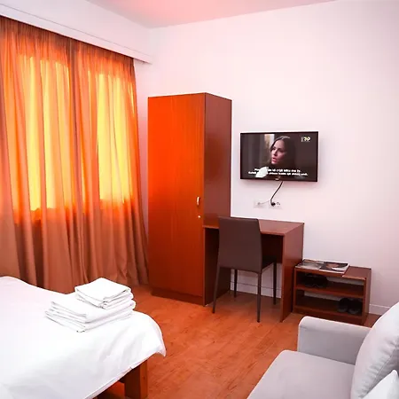 Sidi - Free Parking, Fast Wifi Connection And Breakfast Included Tirana