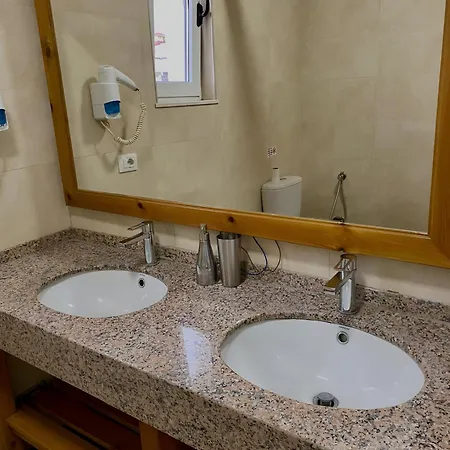 Sidi - Free Parking, Fast Wifi Connection And Breakfast Included Tiran