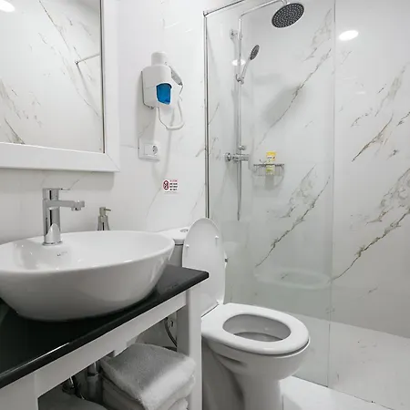 Sidi - Free Parking, Fast Wifi Connection And Breakfast Included 3* Tiran