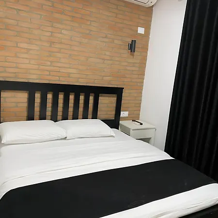 Sidi - Free Parking, Fast Wifi Connection And Breakfast Included Tiran