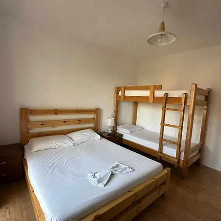 Sidi فندق تيرانا