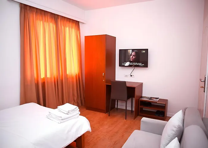 Sidi - Free Parking, Fast Wifi Connection And Breakfast Included Tirana
