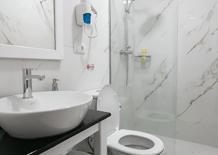 Sidi - Free Parking, Fast Wifi Connection And Breakfast Included 3* Tirana