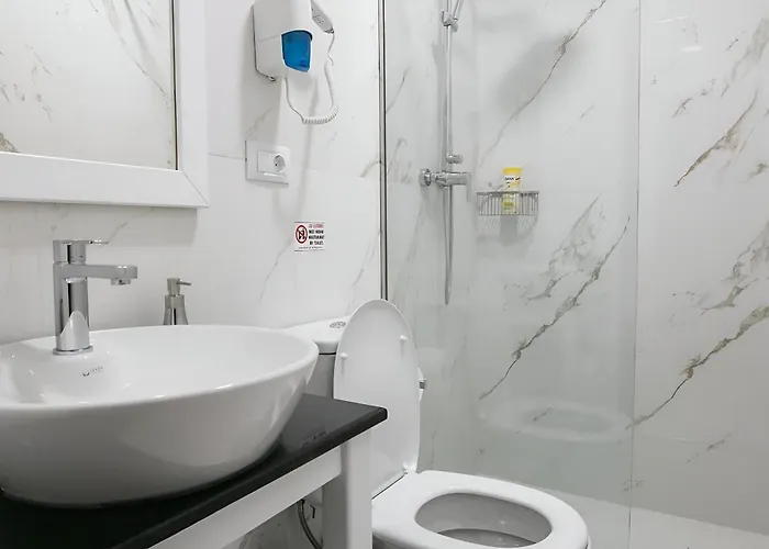 Sidi - Free Parking, Fast Wifi Connection And Breakfast Included 3* Tirana