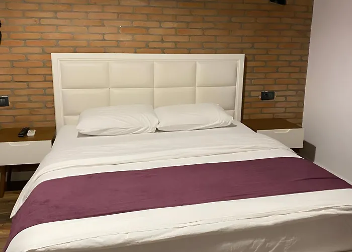 Sidi - Free Parking, Fast Wifi Connection And Breakfast Included