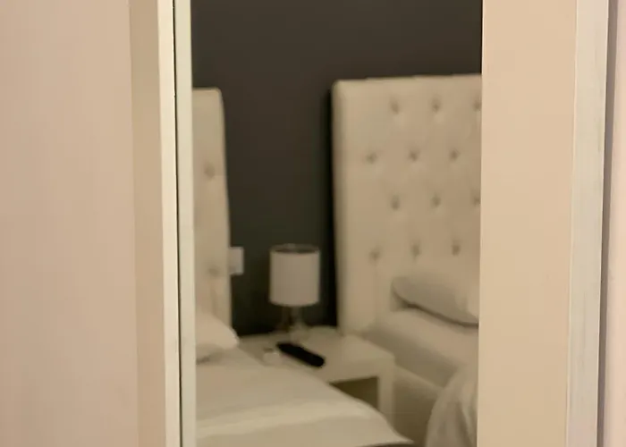 Sidi - Free Parking, Fast Wifi Connection And Breakfast Included Hotel Tirana