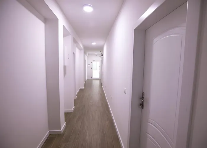 Sidi - Free Parking, Fast Wifi Connection And Breakfast Included 3*